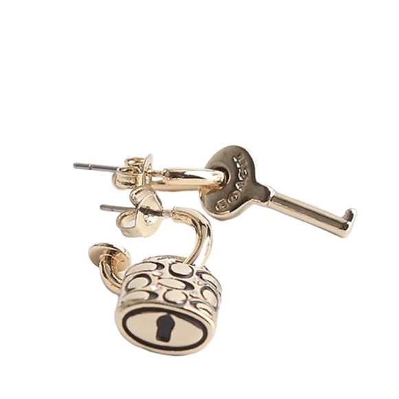 NEW Coach Quilted Padlock & Key Mismatched Earring Set - Picture 6 of 8